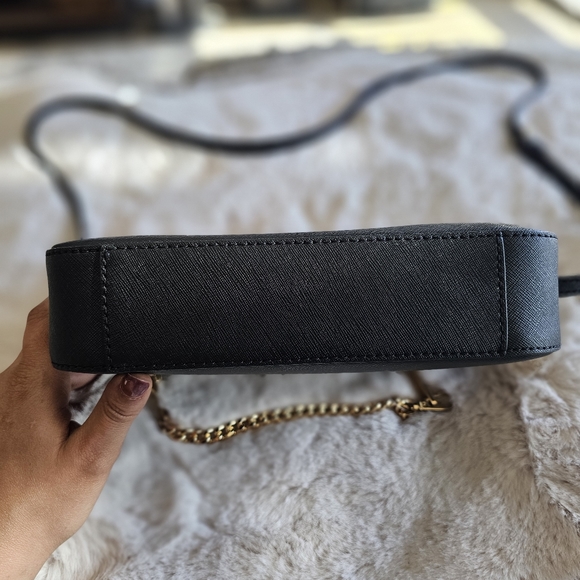 Michael Kors Large East West Zip Crossbody Bag - Picture 3 of 8